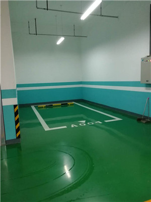 地库交通划线，墙面喷涂